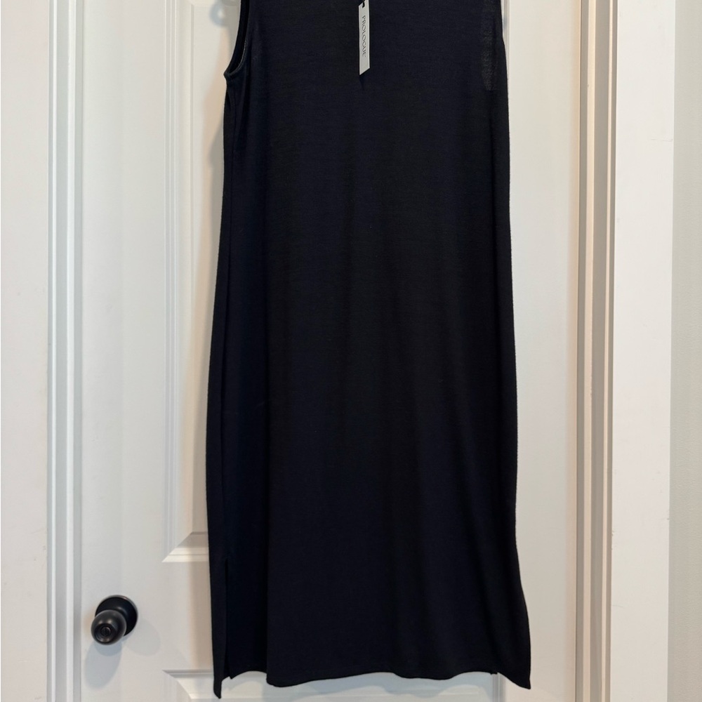 Elegant Black Sleeveless Skirt